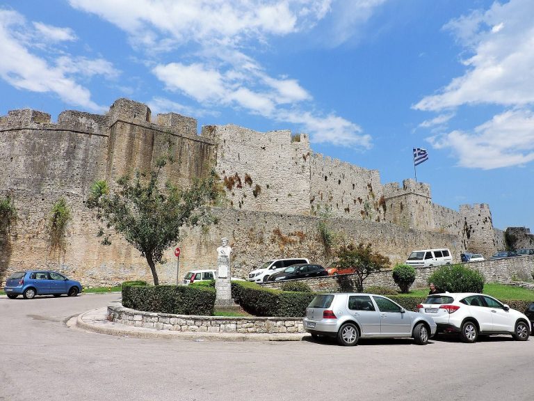 Arta Castle: Medieval Citadel of Arta, Greece