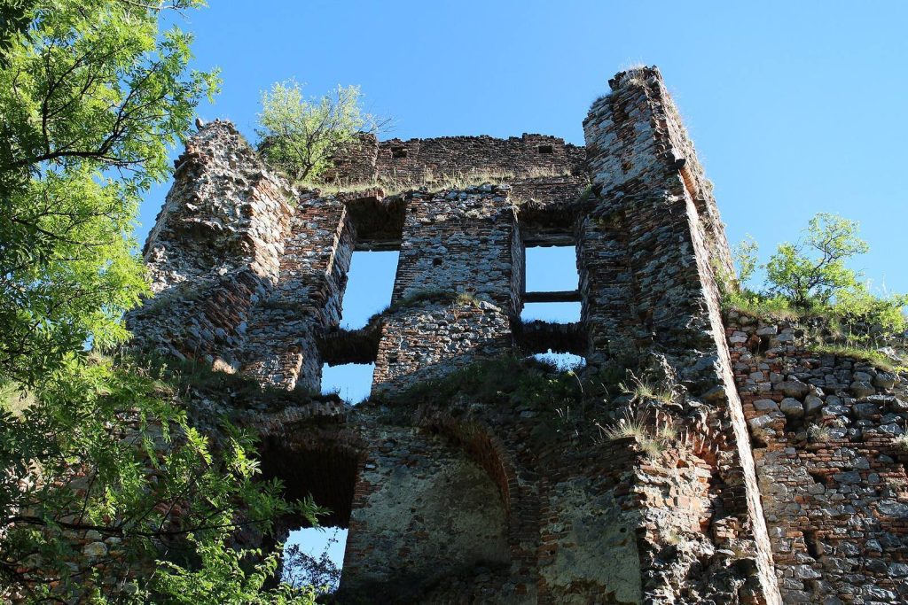 Pajštún Castle: A Medieval and Renaissance Fortress in Slovakia 3 Pajštún Castle