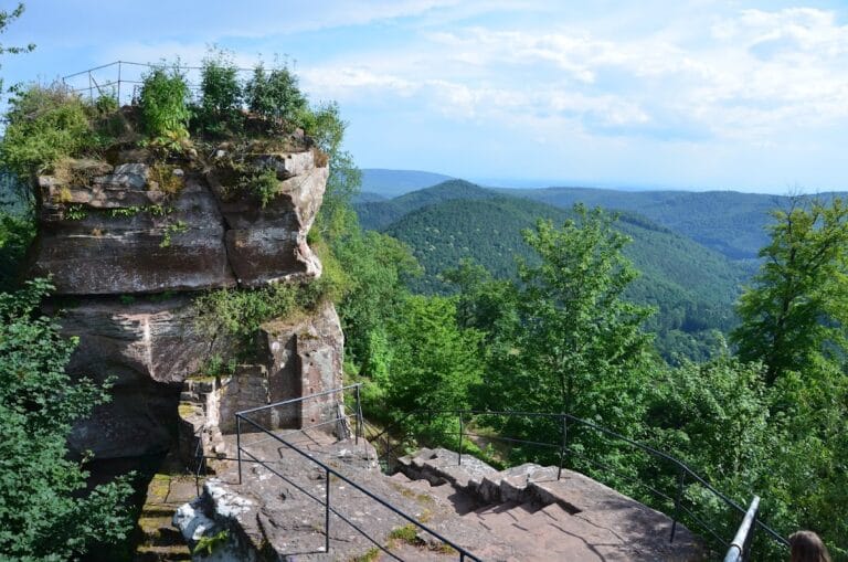 Château de Lœwenstein: A Medieval Rock Castle in Wingen, France