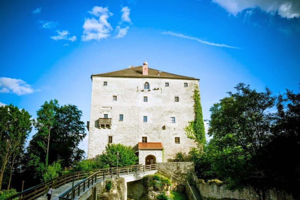 Burg Saldenburg: A Medieval Hilltop Castle in Germany 3 Burg Saldenburg