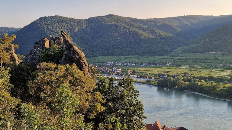 Dürnstein Castle Ruins: Medieval Fortress Above the Wachau