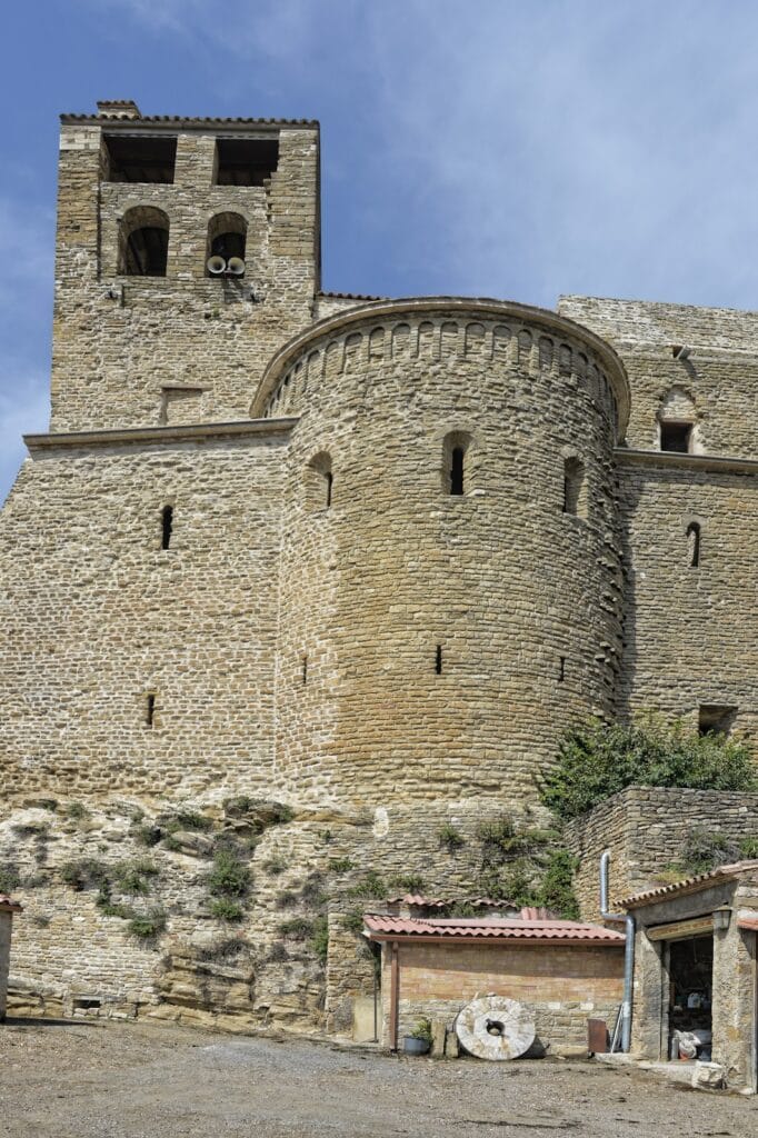 Castell i col·legiata de Sant Pere d'Àger