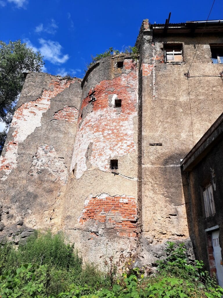 Labiau Castle: A Historic Teutonic Fortress in Polessk, Russia 8 Labiau Castle