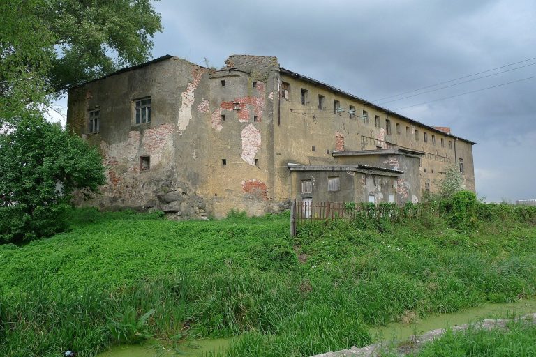 Labiau Castle: A Teutonic Order Fortress in Russia