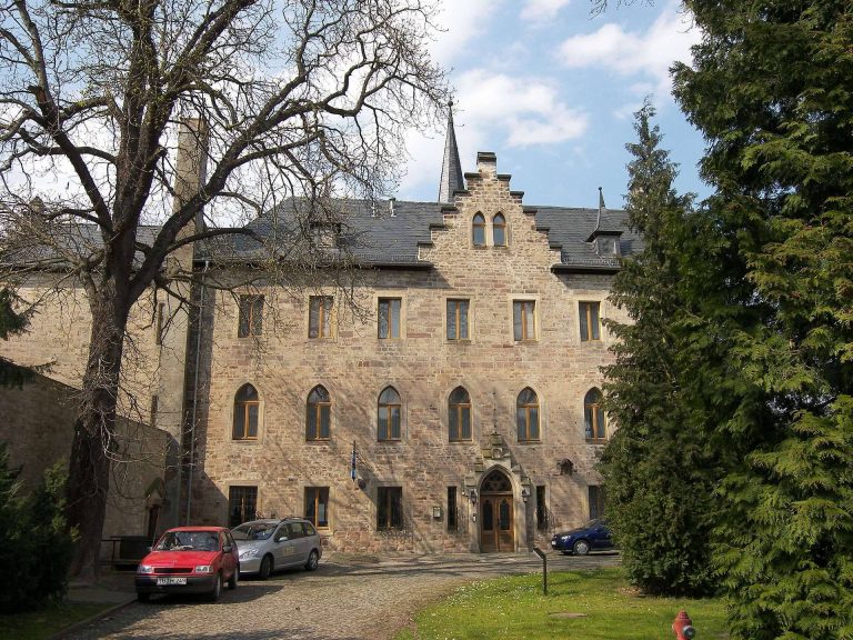 Burg Weißenburg: A Medieval Hilltop Castle in Germany