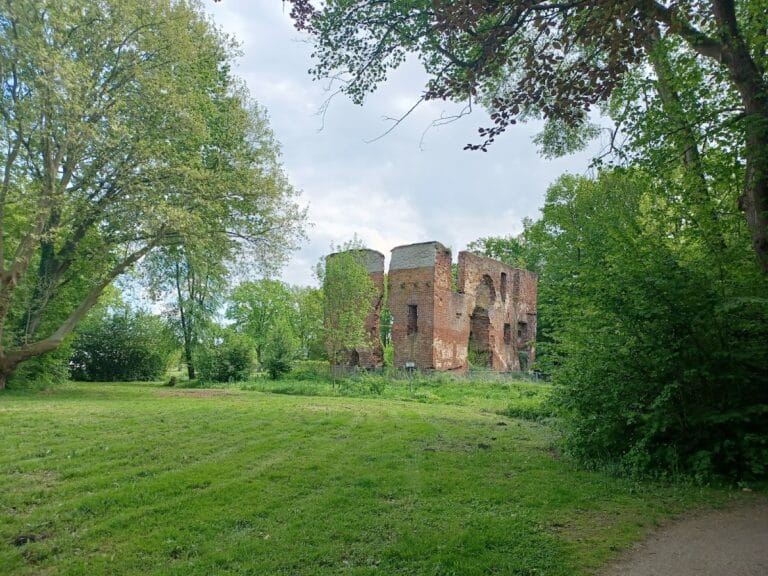 Burg Rahden: A Medieval Water Castle in Rahden, Germany