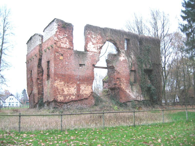 Burg Rahden: A Medieval Territorial Castle in Germany 1 Burg Rahden
