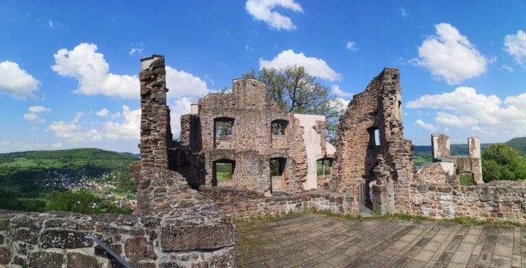 Burg Schwarzenfels: A Historic Castle in Sinntal, Germany
