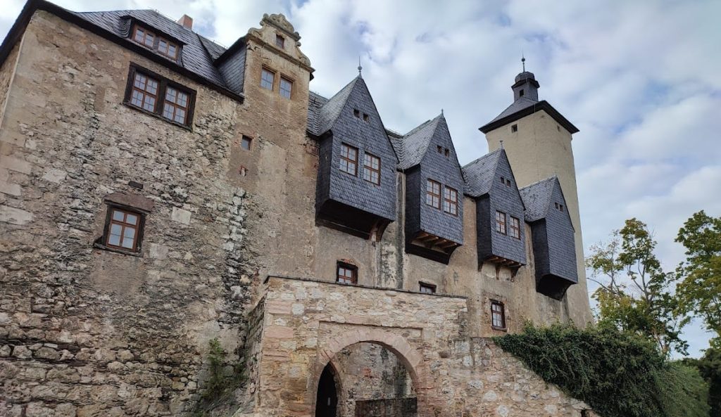Ranis: A Preserved Hilltop Castle in Germany 1 Ranis