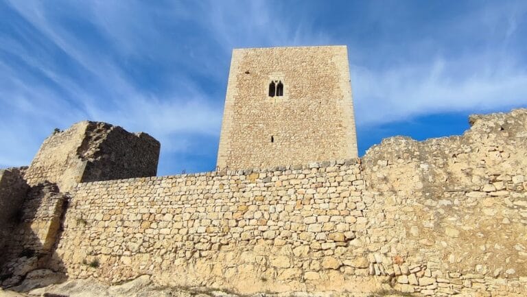 Castell d’Ulldecona: A Historic Fortified Complex in Spain