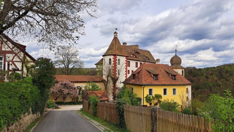 Egloffstein Castle: A Medieval Noble Residence in Germany