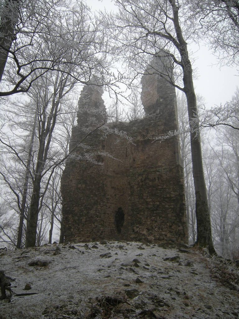 Kaltenštejn: A Gothic Silesian Castle Ruin in Czechia
