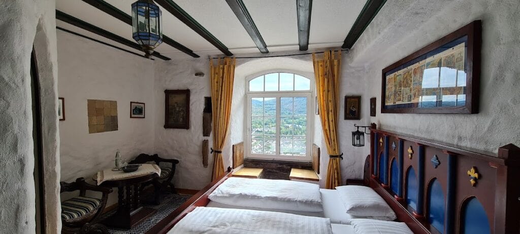 Liebenstein Castle (Rhine): A Jointly Held Hill Castle on the Middle Rhine 2 Liebenstein Castle (Rhine)