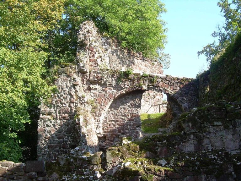 Hohnstein Castle: Medieval Fortress and Renaissance Palace in Germany