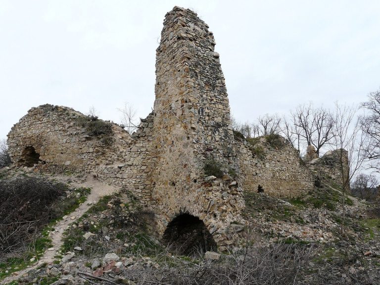 Templštejn: A Gothic Castle Founded by the Knights Templar in Czechia