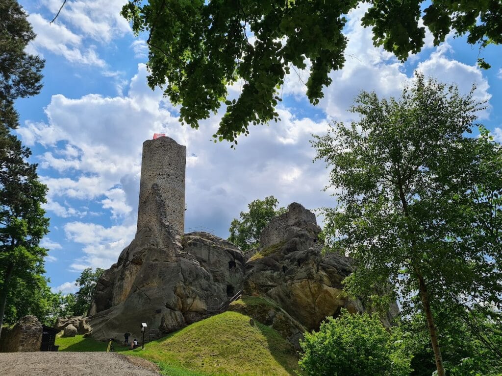 Frýdštejn Castle: A Medieval Rock Castle in Czechia 4 Frýdštejn Castle