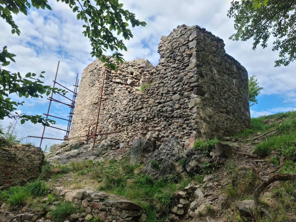 Zbojnícký Castle: A Medieval Fortress in Slovakia 9 Zbojnícký Castle