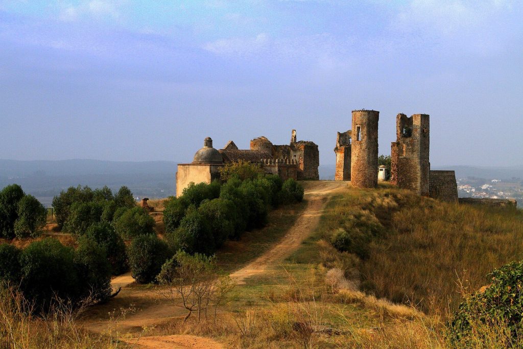Montemor-o-Novo Castle: A Portuguese Medieval Fortress 2 Castelo de Montemor-o-Novo