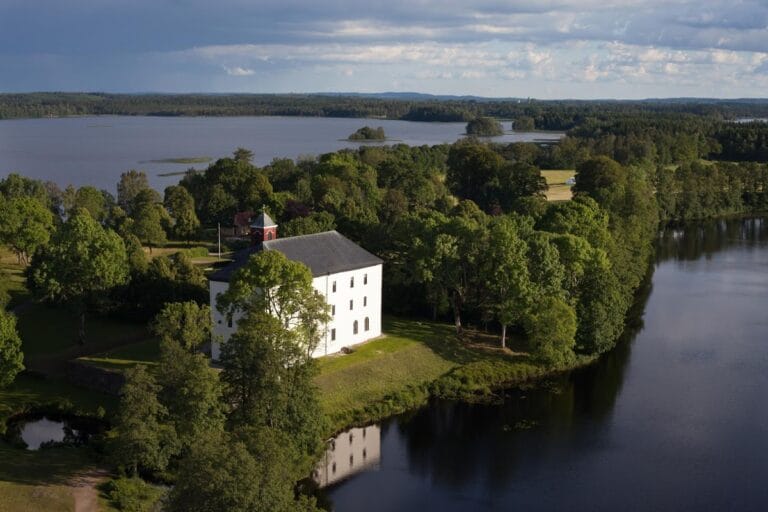 Torpa stenhus: A Medieval Stone Castle in Sweden
