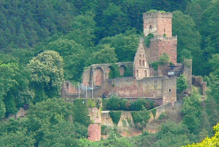 Burg Freudenberg: A Medieval Hill Castle Ruin in Germany