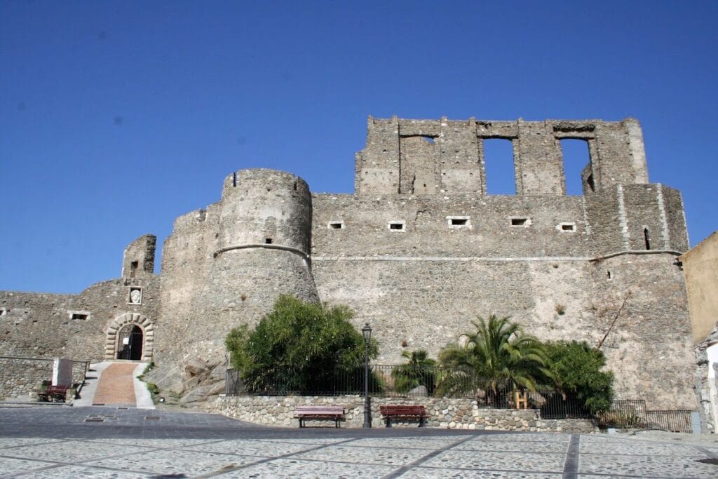 Borgia Castle: A Historic Fortress in Squillace, Italy 6 Borgia Castle
