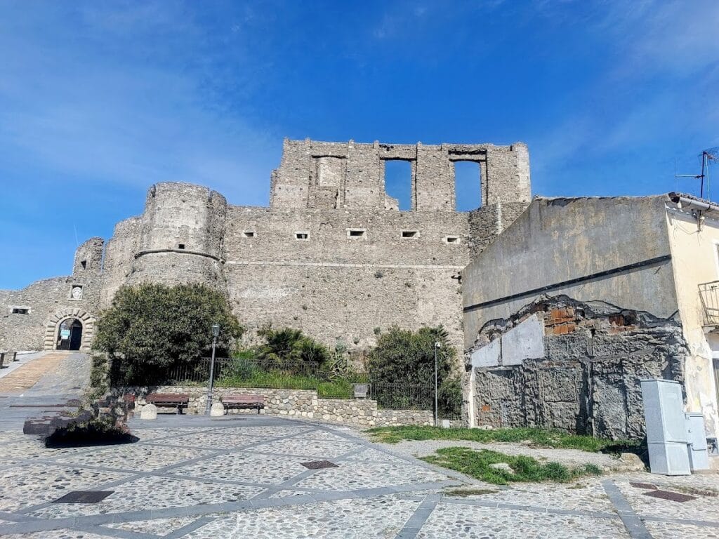 Borgia Castle: A Historic Fortress in Squillace, Italy 7 Borgia Castle