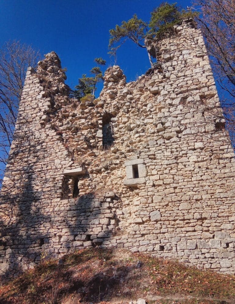 Kunžvart: A Medieval Border Castle in Czechia