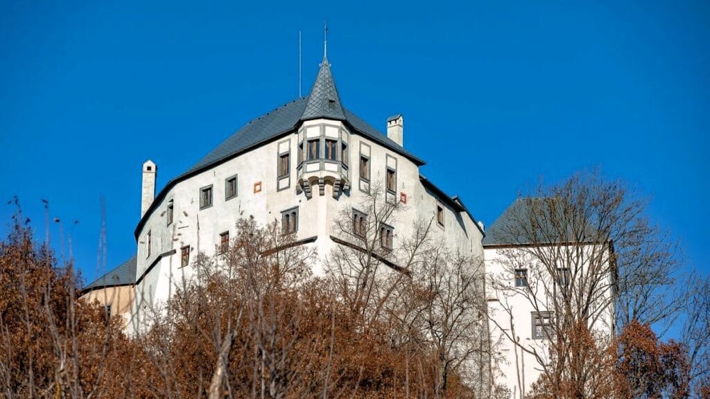 Ľupča Castle: A Medieval Royal Fortress in Slovakia 2 Ľupča Castle