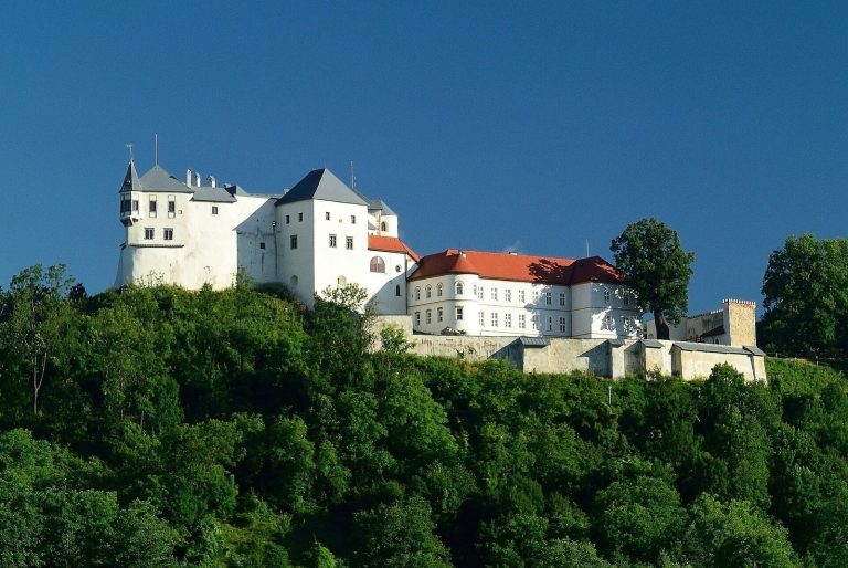 Ľupča Castle: A Medieval Royal Fortress in Slovakia
