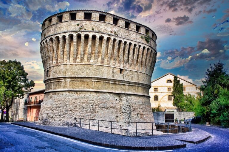 Torrione e rocca di Cagli: A Late 15th-Century Fortress in Italy