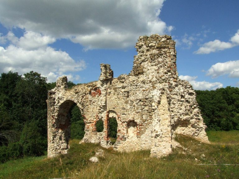 Aizkraukle Castle: A Livonian Order Fortress in Latvia