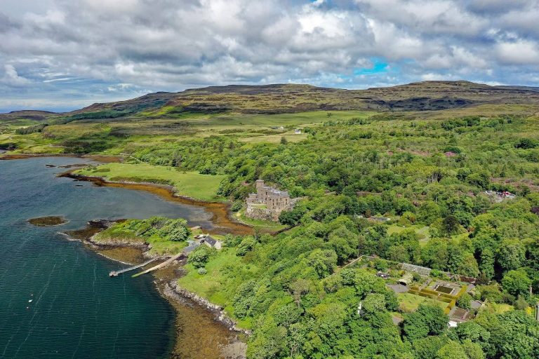 Dunvegan Castle: Historic Seat of the MacLeod Chiefs on Skye