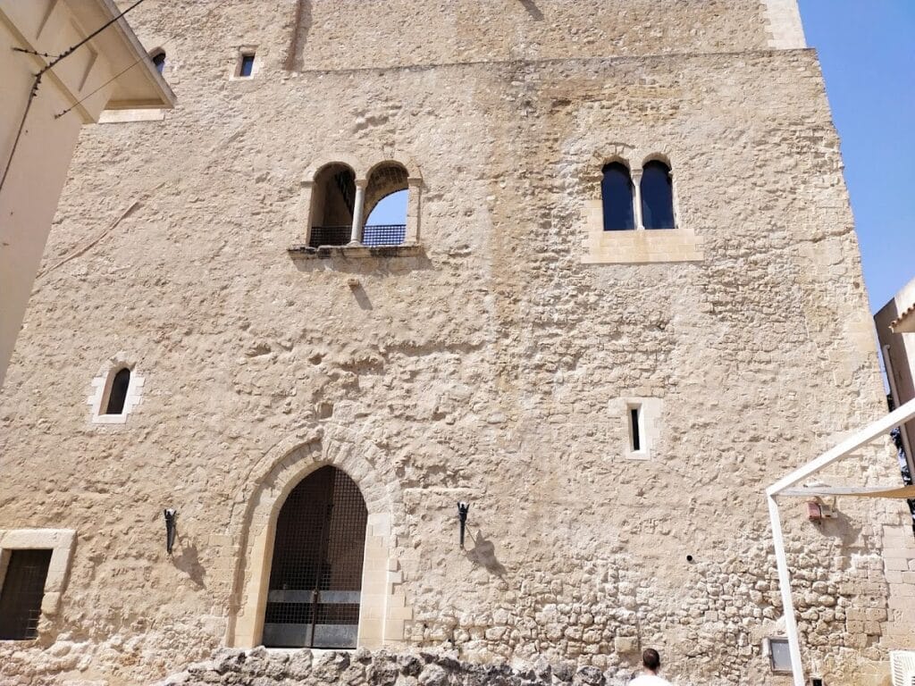 Castello Chiaramonte: A Medieval Castle and Civic Landmark in Favara 3 Castello Chiaramonte