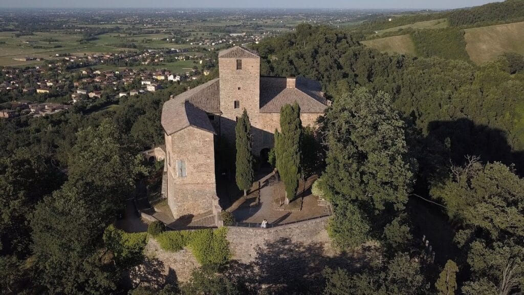 Castle of Bianello: A Medieval Hilltop Fortification in Italy 2 Castle of Bianello