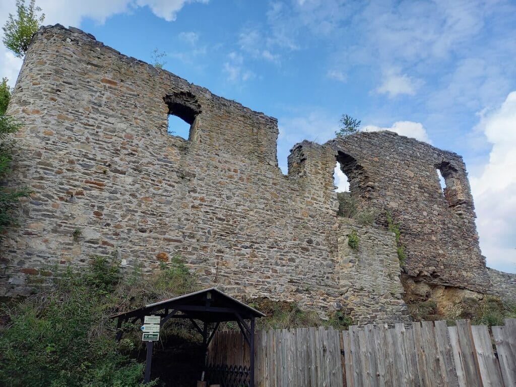 Dobronice: A Gothic Hill Castle Ruin in Czechia 2 Dobronice