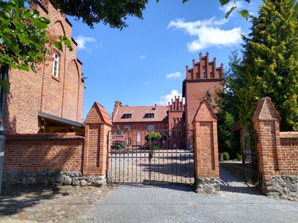 Olsztynek Castle: Teutonic Order Fortress in Poland 1 Olsztynek Castle