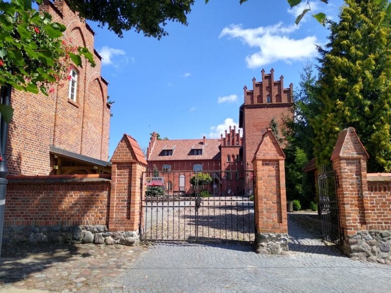 Olsztynek Castle: Teutonic Order Fortress in Poland