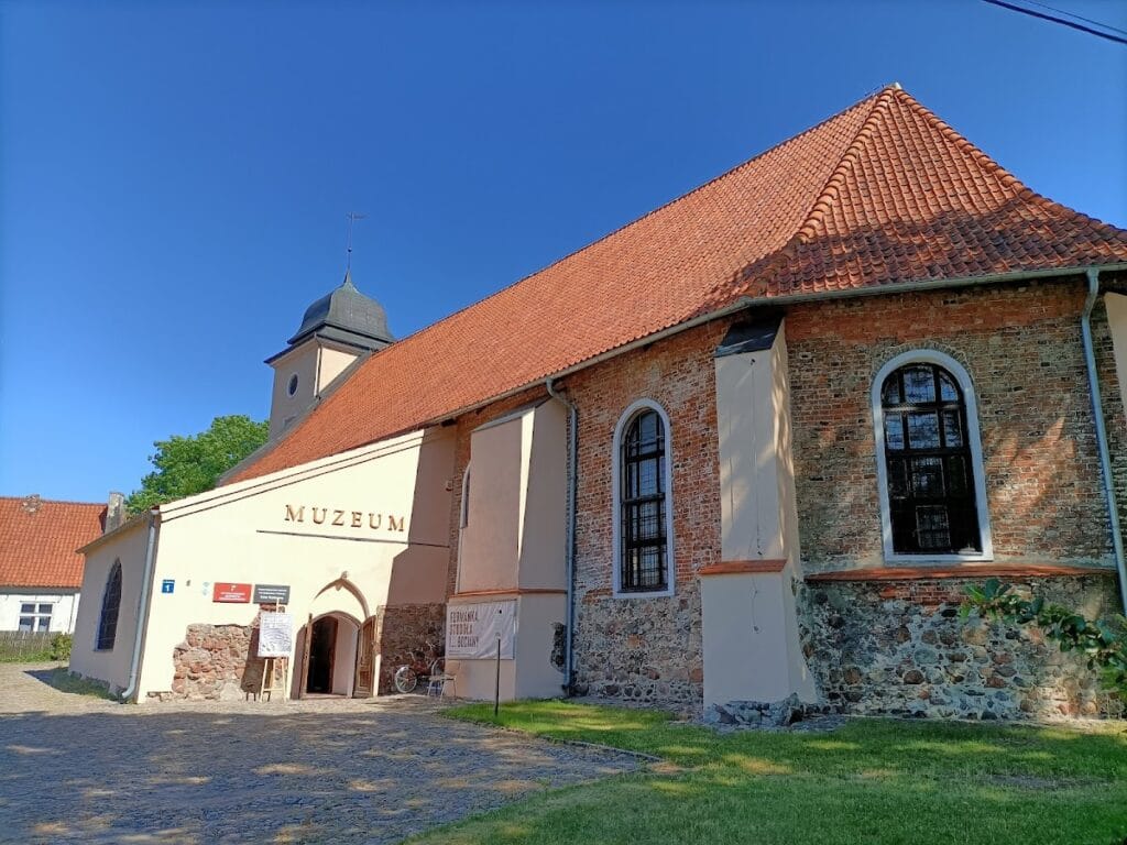 Olsztynek Castle: Teutonic Order Fortress in Poland 3 Olsztynek Castle