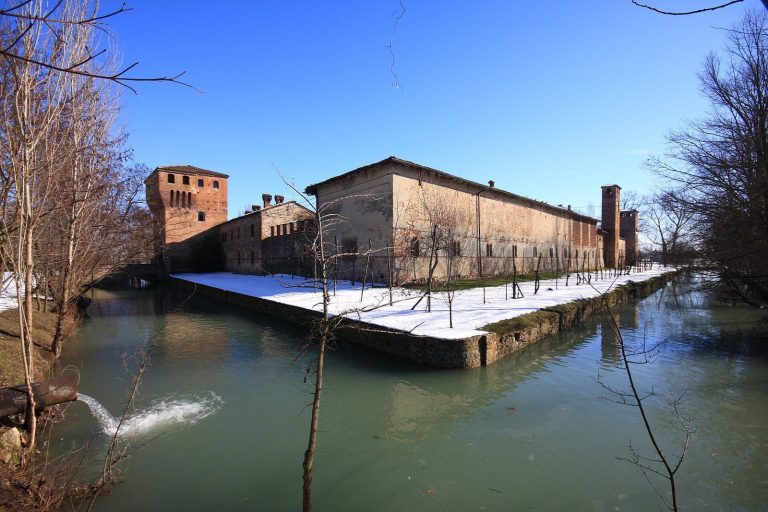 Paderna Castle: A Medieval Fortified Agricultural Enclosure in Italy