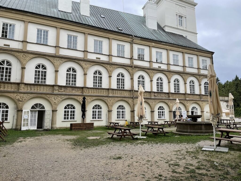 Račice Castle: A Medieval Fortress and Renaissance Residence in Czechia 2 Račice Castle