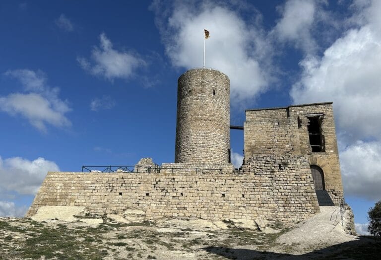 Castell de Boixadors: A Medieval Castle and Church in Sant Pere Sallavinera, Spain