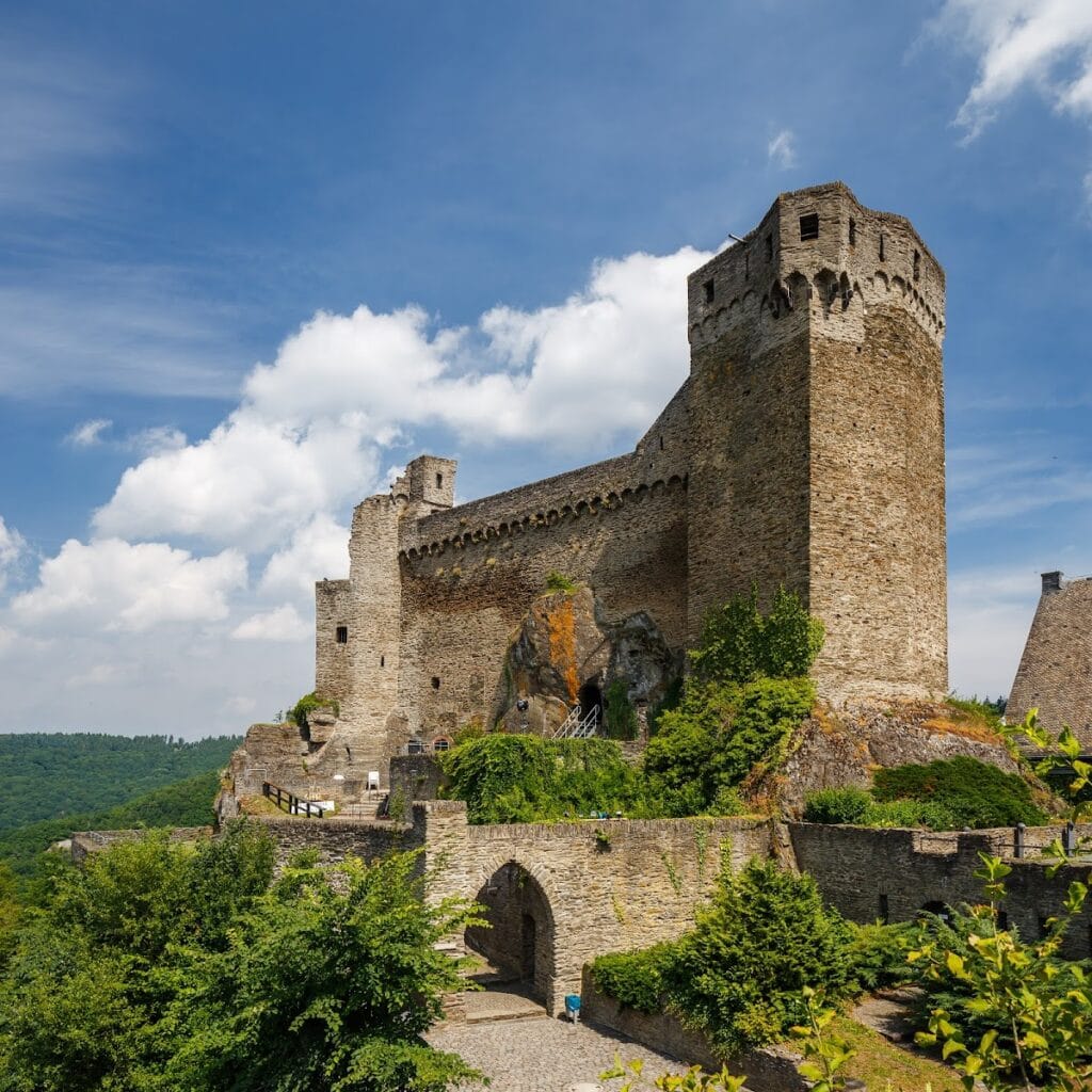 Burg Hohenstein: A Medieval Rock Castle in Germany 1 Burg Hohenstein