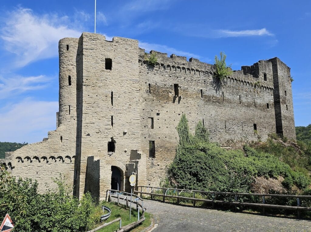 Burg Hohenstein: A Medieval Rock Castle in Germany 2 Burg Hohenstein