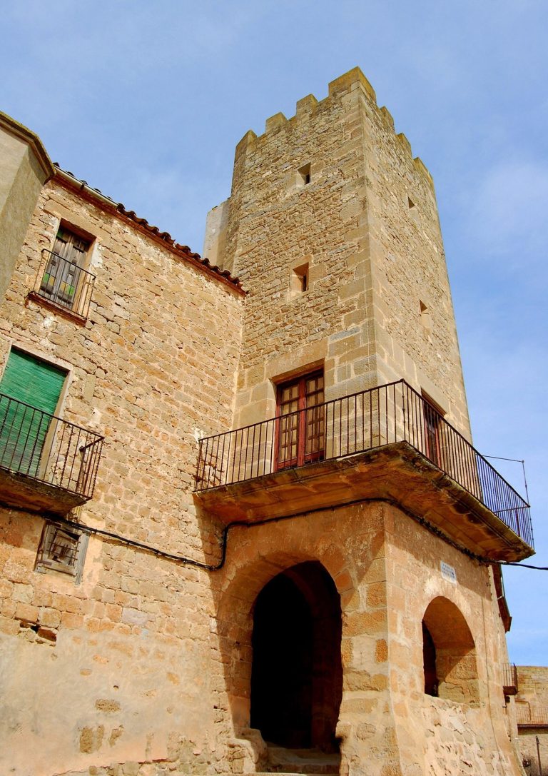 Castell de Florejacs: A Medieval Frontier Castle in Spain