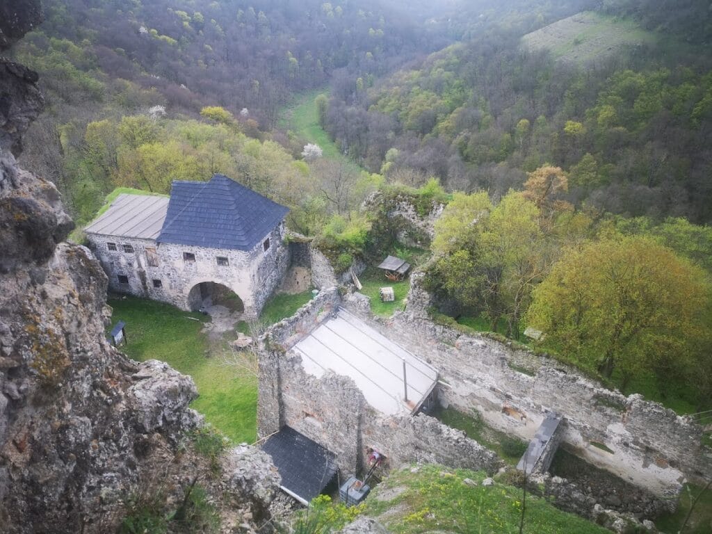 Čabraď Castle: A Medieval Fortress in Slovakia 7 Čabraď Castle