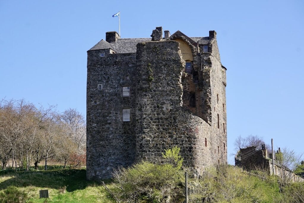 Neidpath Castle: A Medieval Tower House in the Scottish Borders 2 Neidpath Castle
