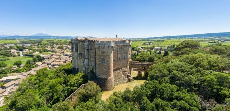 Château de Suze-la-Rousse: A Historic Castle and Center for Viticulture in France