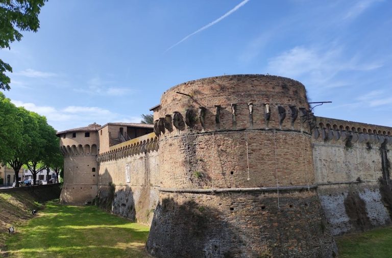Rocca di Ravaldino: Medieval Fortress and Citadel in Forlì