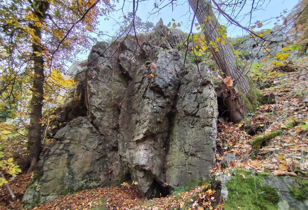 Rabštejnek Castle: A Ruined Gothic Stronghold in Czechia 3 Rabštejnek Castle