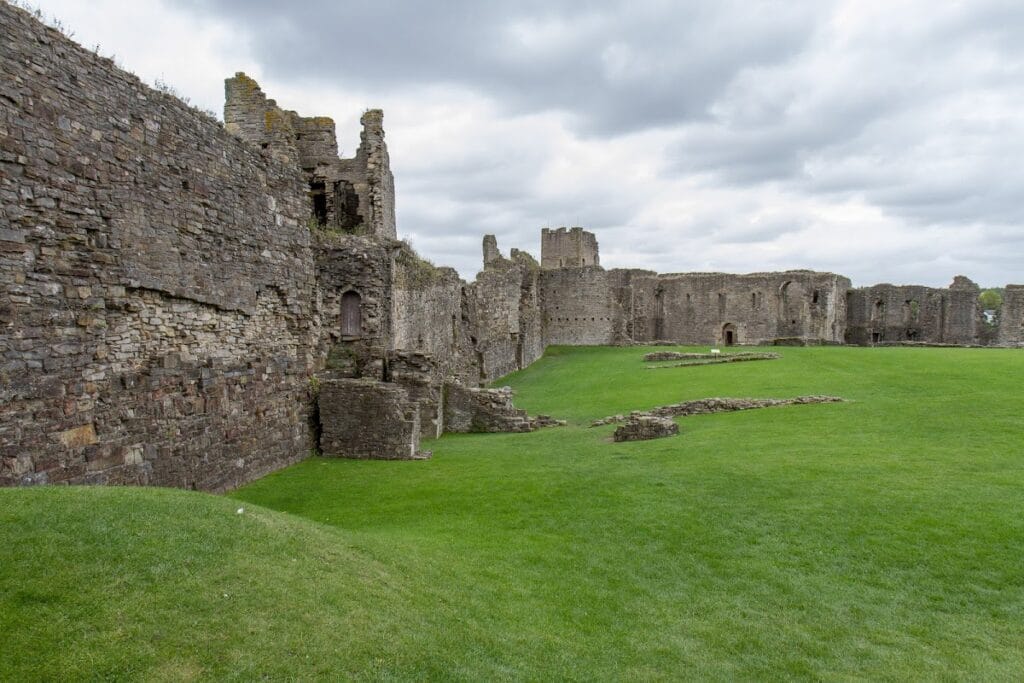 Richmond Castle: A Norman Stronghold in North Yorkshire, UK 9 Richmond Castle